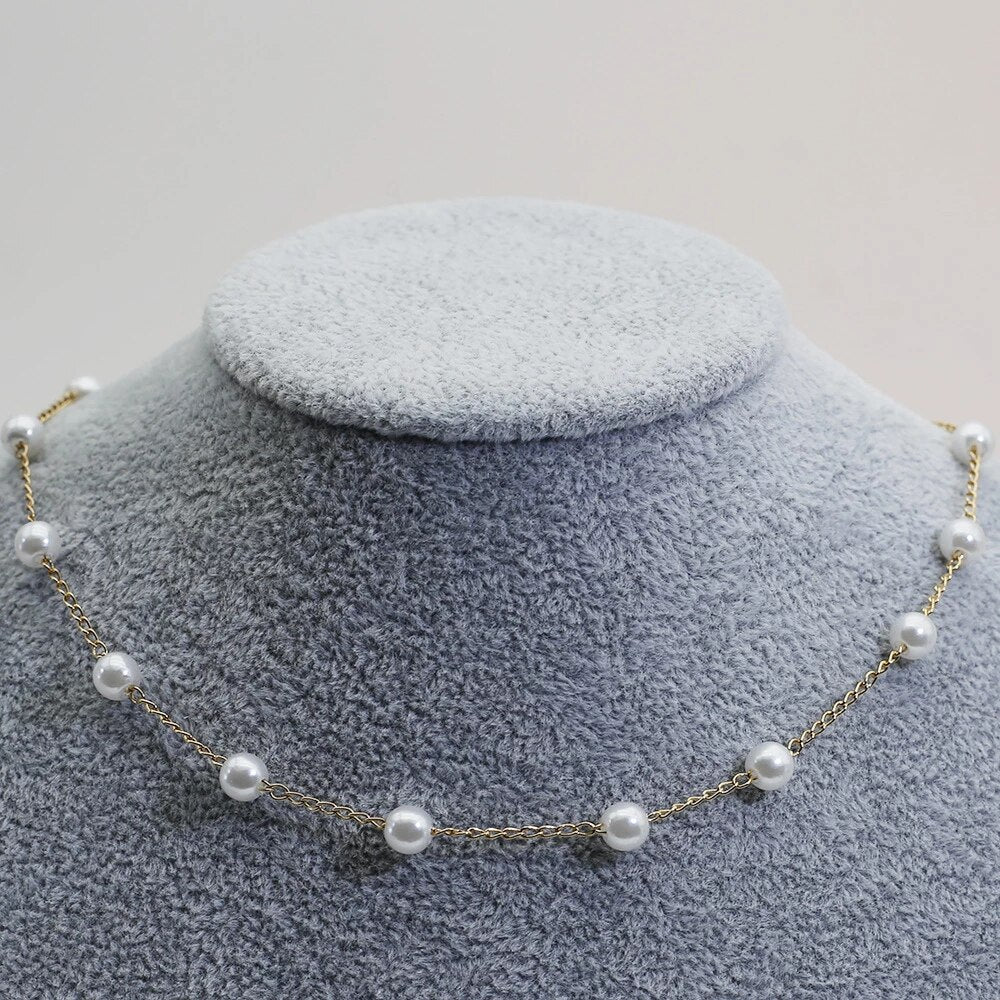 Patricia | Collar Dorado con Perlas